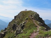 33 Debora ed Erica alla croce del Mincucco (1832 m)